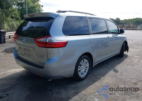 2016 Toyota Sienna Xle 8 Passenger z USA, uszkodzony, nr VIN 5TDYK3DC6GS725712